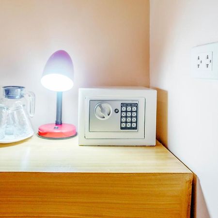 White Shamrock Beach Hotel Balabag  Экстерьер фото