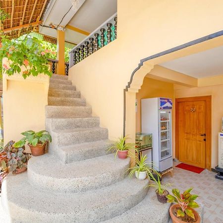 White Shamrock Beach Hotel Balabag  Экстерьер фото