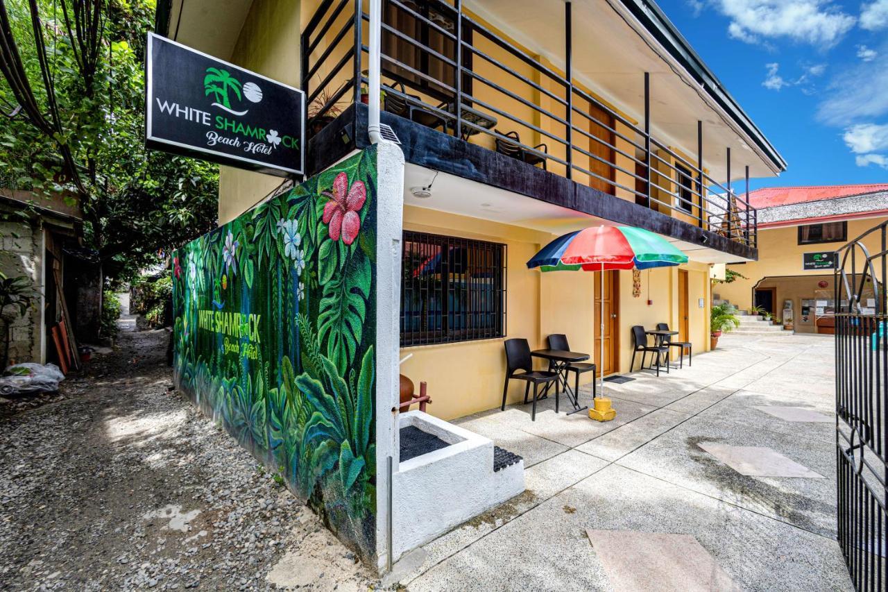 White Shamrock Beach Hotel Balabag  Экстерьер фото