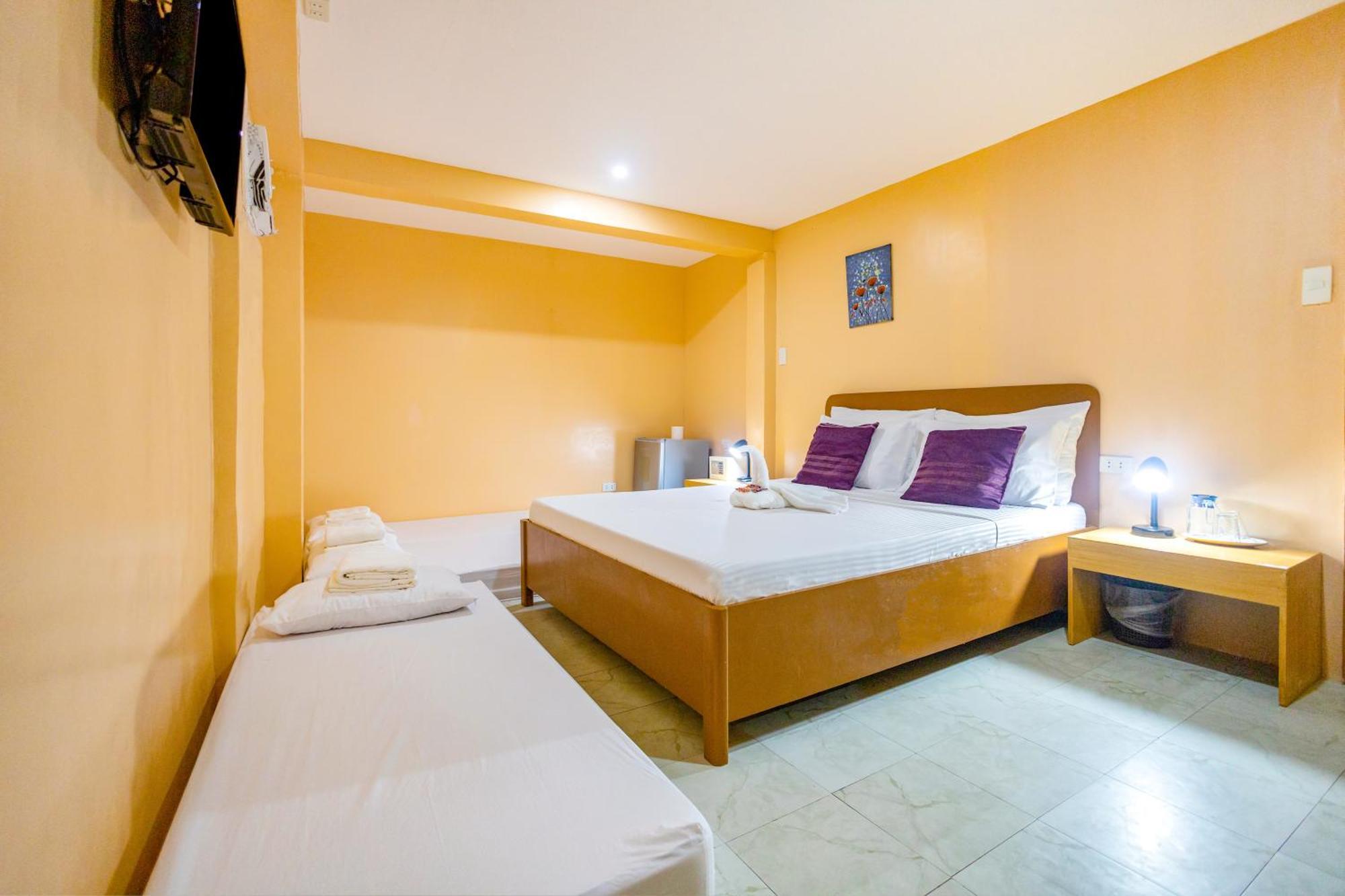 White Shamrock Beach Hotel Balabag  Номер фото